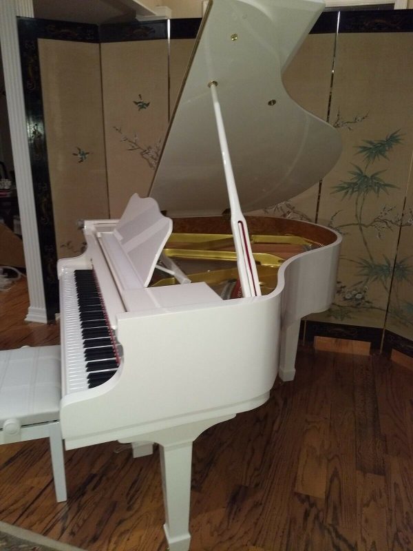 White baby grand piano ( Wholesale)
