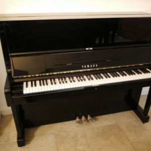 Yamaha 48'' Vertical Upright Piano