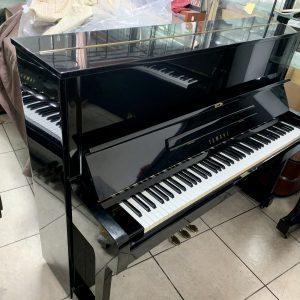 Yamaha piano U1 48' vertical Upright
