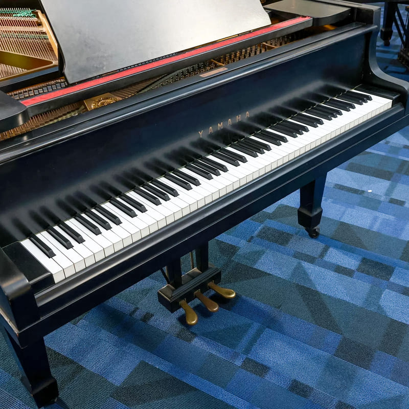 Yamaha Grand Piano G3 – 6'2" – Japanese – Black Lacquer - Image 5