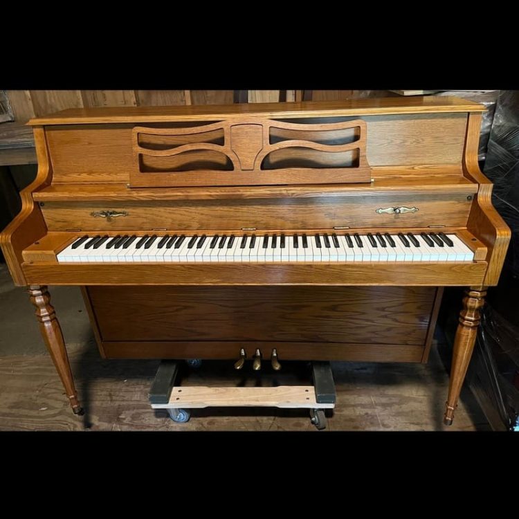 Kawai Upright Piano 505M – 43" – Walnut