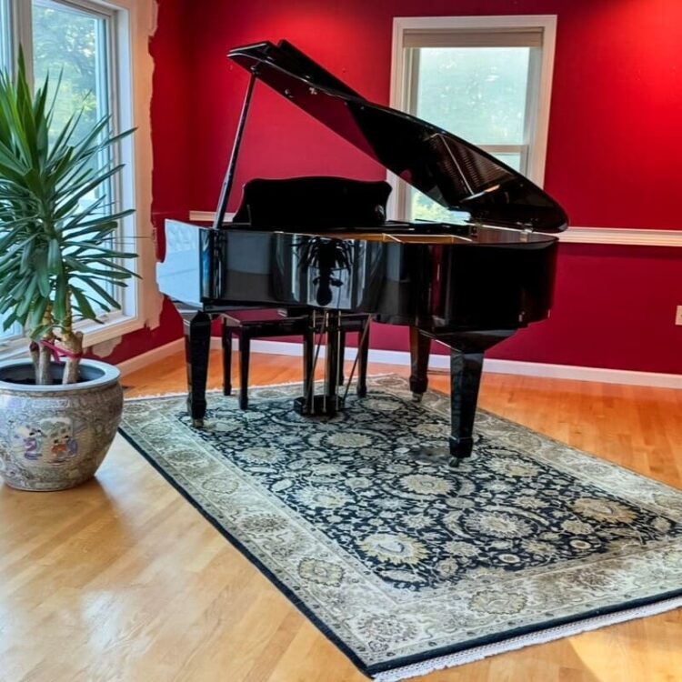 Bergmann Baby Grand Piano – 5' – Polished Ebony