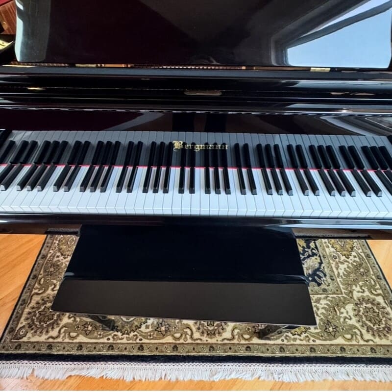 Bergmann Baby Grand Piano – 5' – Polished Ebony - Image 5