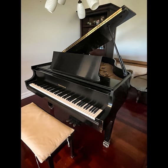 Baldwin Model R Grand Piano – 5'8" – Black Polish