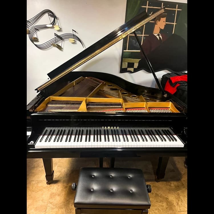Yamaha C3 Grand Piano – 6'1" – Black Polish - Image 2