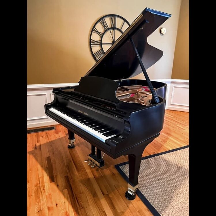 Majestic Semi-Concert Grand: Mason & Hamlin Model BB