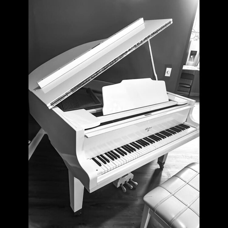 Classic Brilliance: Weber WG-51 Grand Piano
